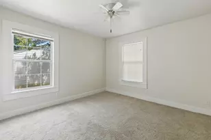 113 W Ave E, Garland, TX 75040 - Photo 9