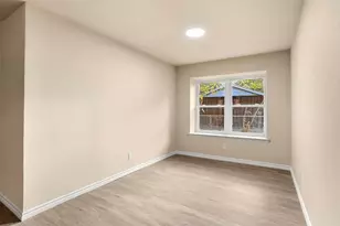 509 E Williamsburg Manor, Arlington, TX 76014 - Photo 9