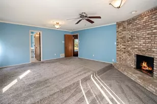 2621 Country Club Pkwy, Garland, TX 75043 - Photo 13