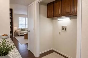 7525 Holly Hill Dr, Dallas, TX 75231 - Photo 9
