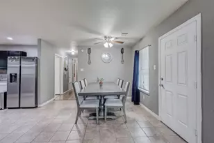 1735 McBroom St, Dallas, TX 75212 - Photo 9