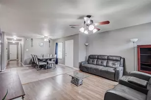 1735 McBroom St, Dallas, TX 75212 - Photo 7