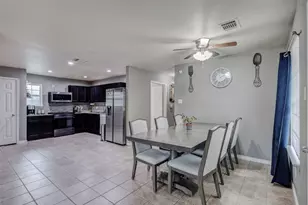 1735 McBroom St, Dallas, TX 75212 - Photo 11