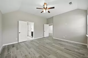 2401 Fall Leaf Ct, Denton, TX 76209 - Photo 9