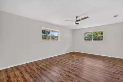 6301 Wheaton Drive, Fort Worth, TX 76133 - Photo 13