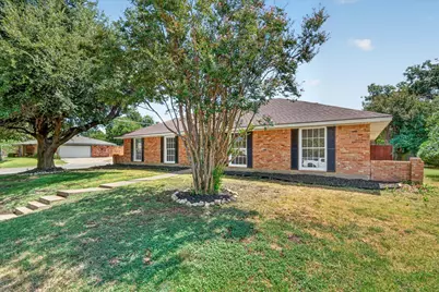 6301 Wheaton Drive, Fort Worth, TX 76133 - Photo 3