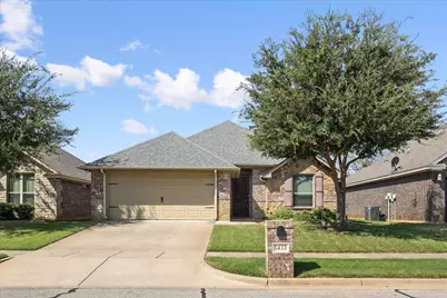 1411 Lauren Lane, Granbury, TX 76048 - Photo 25