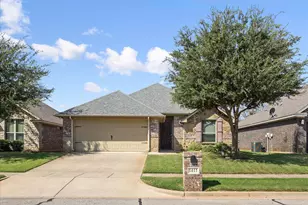 1411 Lauren Ln, Granbury, TX 76048 - Photo 25