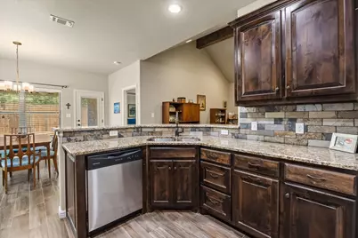 1411 Lauren Lane, Granbury, TX 76048 - Photo 7