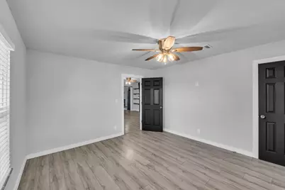 211 W Stegall Drive, Robinson, TX 76706 - Photo 11