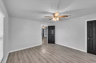 211 W Stegall Dr, Robinson, TX 76706 - Photo 11