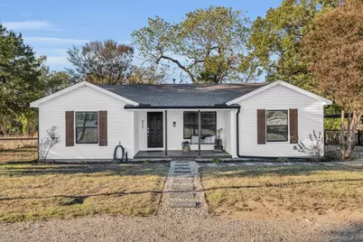 211 W Stegall Drive, Robinson, TX 76706 - Photo 1