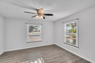 211 W Stegall Drive, Robinson, TX 76706 - Photo 19