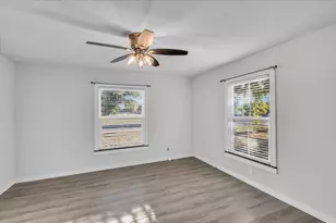 211 W Stegall Dr, Robinson, TX 76706 - Photo 19