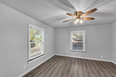 211 W Stegall Drive, Robinson, TX 76706 - Photo 15