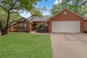 633 Cardinal Ridge Rd, Burleson, TX 76028 - Photo 1