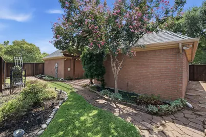 1613 Green Tree Drive, Hurst, TX 76054 - Photo 35