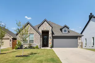 609 Pawprint Holw, Godley, TX 76044 - Photo 1