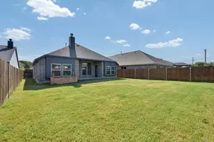 609 Pawprint Holw, Godley, TX 76044 - Photo 35