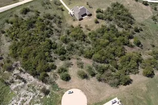 1211 Tulip Ct, Grand Prairie, TX 75104 - Photo 1