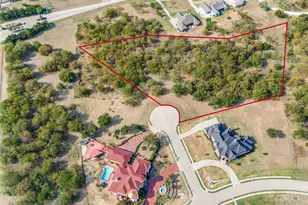 1211 Tulip Ct, Grand Prairie, TX 75104 - Photo 1