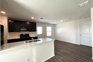 213 Anvil Dr, Fort Worth, TX 76052 - Photo 3