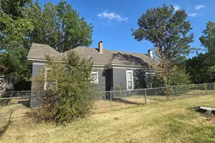 1031 W Morgan St, Denison, TX 75020 - Photo 3