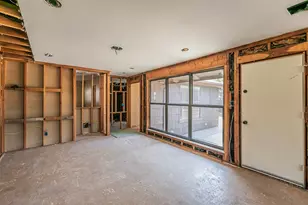 2900 Ryan Pl Dr, Fort Worth, TX 76110 - Photo 11