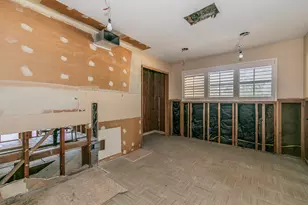2900 Ryan Pl Dr, Fort Worth, TX 76110 - Photo 23