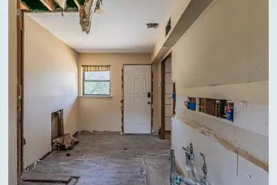 2900 Ryan Place Drive, Fort Worth, TX 76110 - Photo 19