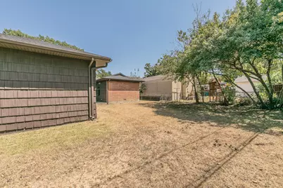 2900 Ryan Place Drive, Fort Worth, TX 76110 - Photo 39