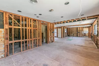 2900 Ryan Place Drive, Fort Worth, TX 76110 - Photo 7