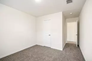 325 Willowmore Dr, Little Elm, TX 75068 - Photo 25