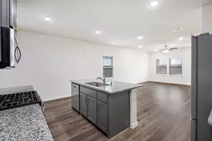 325 Willowmore Dr, Little Elm, TX 75068 - Photo 11
