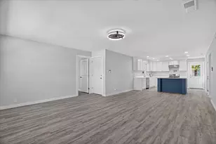 1225 W Belknap St, Jacksboro, TX 76458 - Photo 3