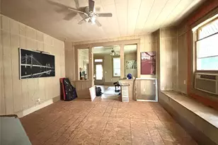 504 Brown Ave, Paris, TX 75460 - Photo 3
