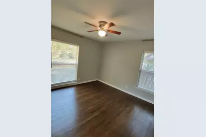 3241 S Edgefield Avenue, Dallas, TX 75224 - Photo 9
