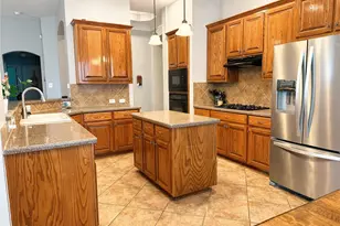 6852 Seacoast Dr, Grand Prairie, TX 75054 - Photo 9