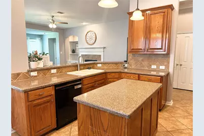 6852 Seacoast Drive, Grand Prairie, TX 75054 - Photo 11