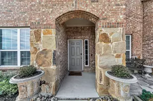 8109 Brahmin Ct, Fort Worth, TX 76131 - Photo 3