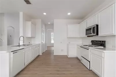5148 Bayridge Court, Fort Worth, TX 76179 - Photo 5