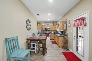 3039 Bosswood Ct, Grand Prairie, TX 75052 - Photo 13