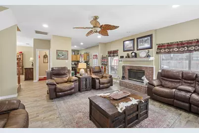 3039 Bosswood Court, Grand Prairie, TX 75052 - Photo 11