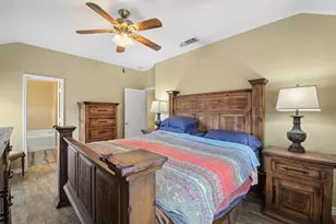 3039 Bosswood Ct, Grand Prairie, TX 75052 - Photo 21