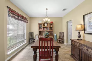 3039 Bosswood Ct, Grand Prairie, TX 75052 - Photo 5