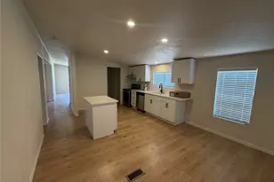 715 Comanche Cove Dr, Granbury, TX 76048 - Photo 5