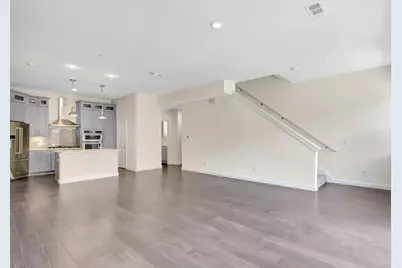 1209 Beaconsfield Lane #502, Arlington, TX 76011 - Photo 3