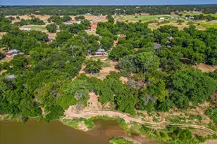 421 N Lazy Bend Rd, Millsap, TX 76066 - Photo 29