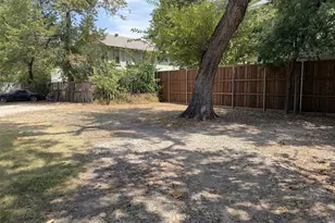 912 Oakland St, Denton, TX 76201 - Photo 21