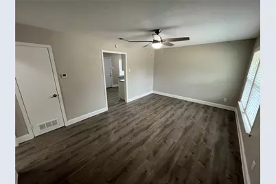 820 E Edith Street, Irving, TX 75061 - Photo 3